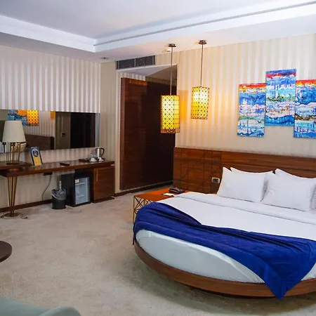 Gold Majesty Hotel